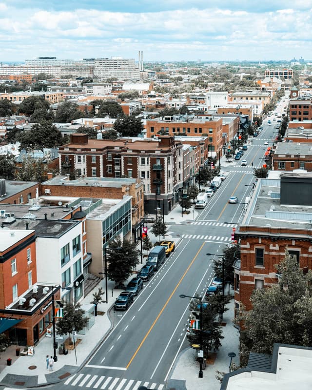 Avenue Laurier Photo 1