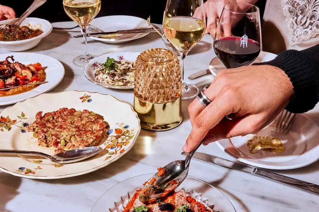 Five distinct Mile End bars—Bar Henrietta, Dieu du Ciel!, Taverne du Pelican, Bar Kabinet, and Le Roseline—featuring vibrant interiors, signature drinks, inviting terraces, and stylish decor that reflect each venue’s unique atmosphere.