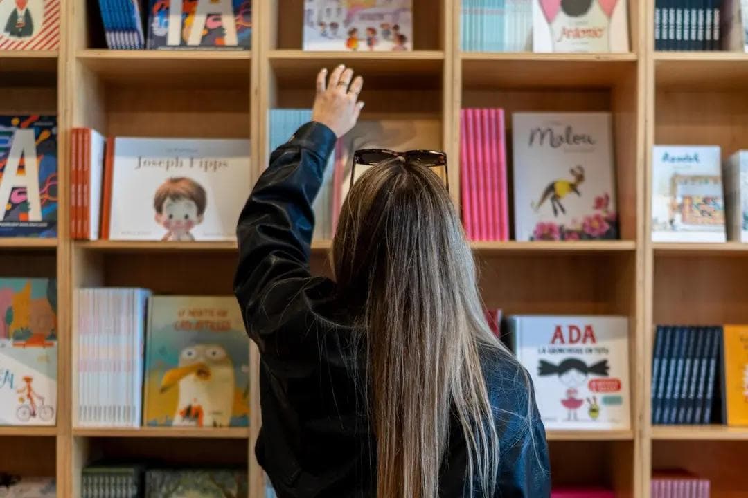 A guide to four independent bookstores in Montreal’s Mile End: La Pastèque, a bright gallery-like shop focused on illustrated children’s books and comics; Multimags, a newsstand-style store with magazines, travel guides, and stationery; Librairie Drawn & Quarterly, a cozy community hub for French and English books, graphic novels, and events; and Librairie Michel Fortin, a wood-shelved space specializing in materials for over 250 languages. The article celebrates their role in offering diverse stories, curated selections, and multilingual resources.